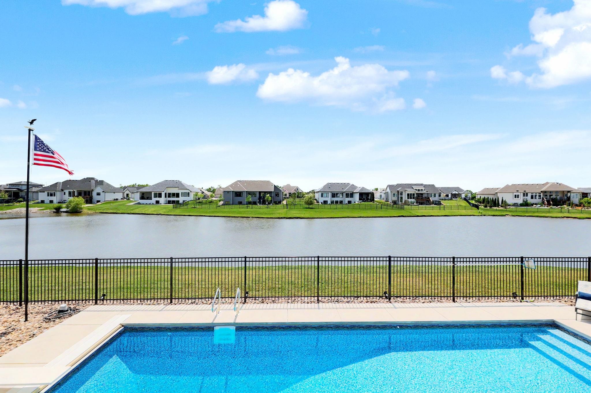 3638 N Bristol Ct — photo 4