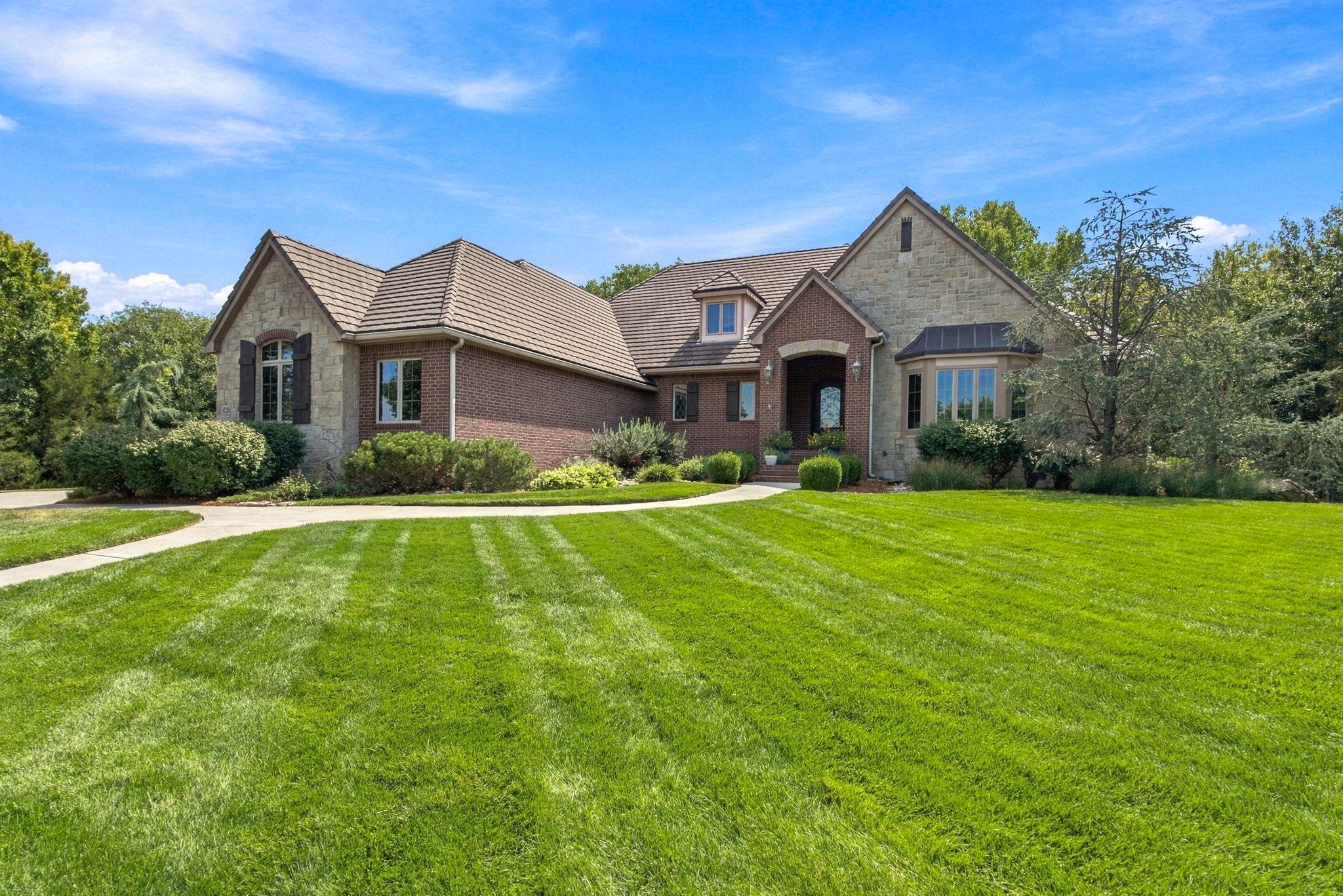 8219 W Meadow Park